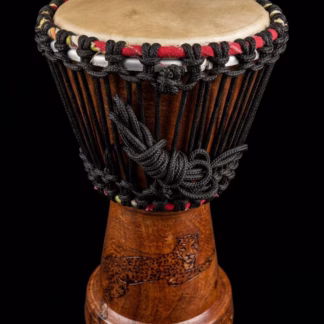 Djembe 6 onça descansando