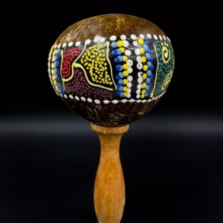 Maraca pintada a mão